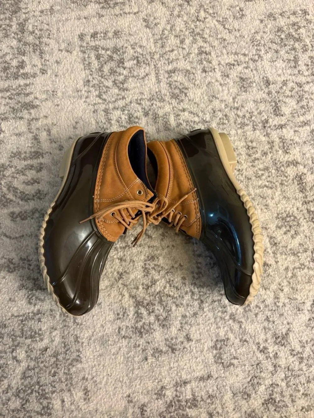 Size 8 Women’s Tommy Hilfiger Duck Boots